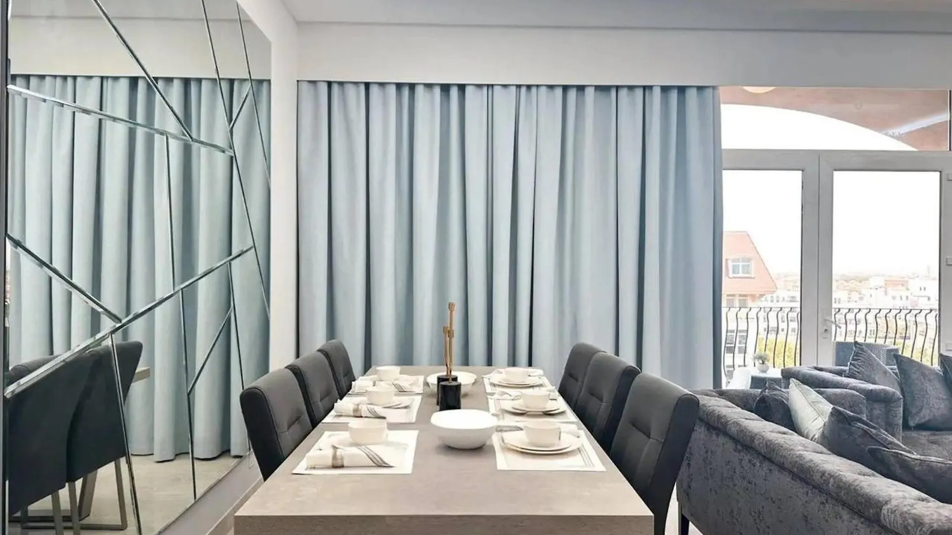 Entire House Next To The Airport Apartment Dubai United Arab Emirates
